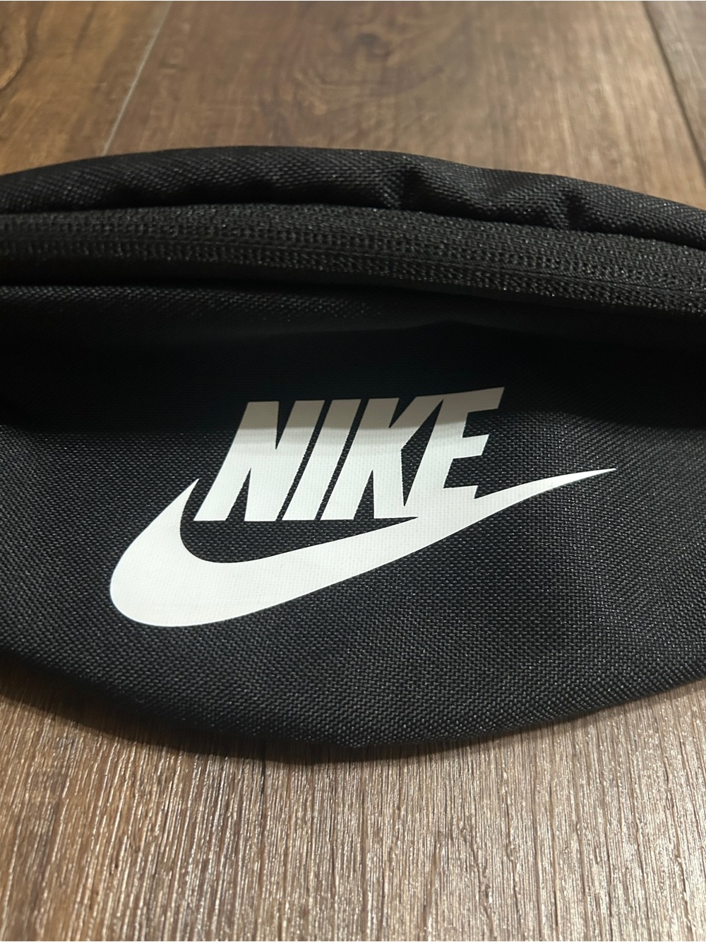 Nike Heritage Waistpack Black & White 3L Fanny Pack Crossbody Bag